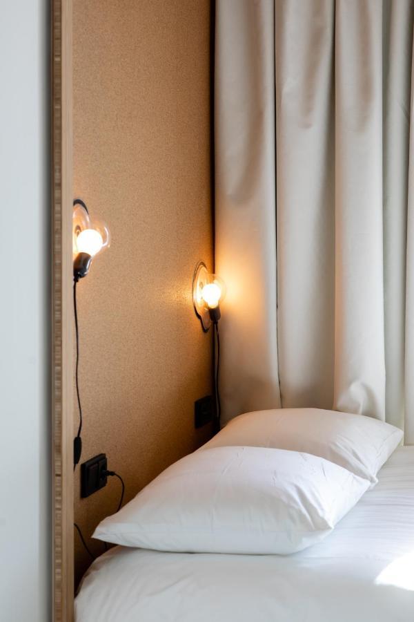 The Bellhop Hotel Rotterdam Eksteriør billede