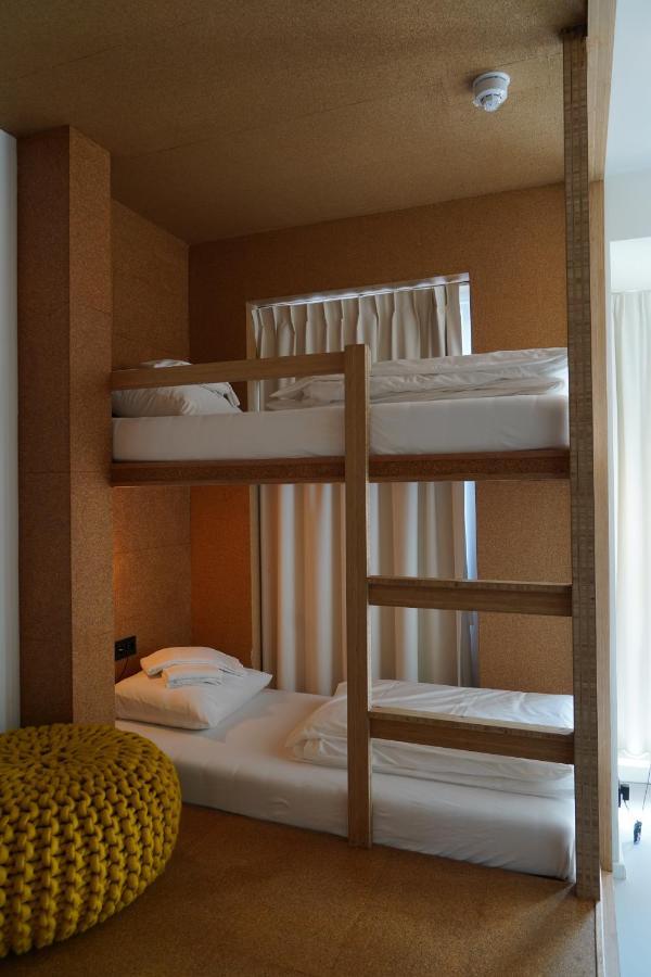 The Bellhop Hotel Rotterdam Eksteriør billede