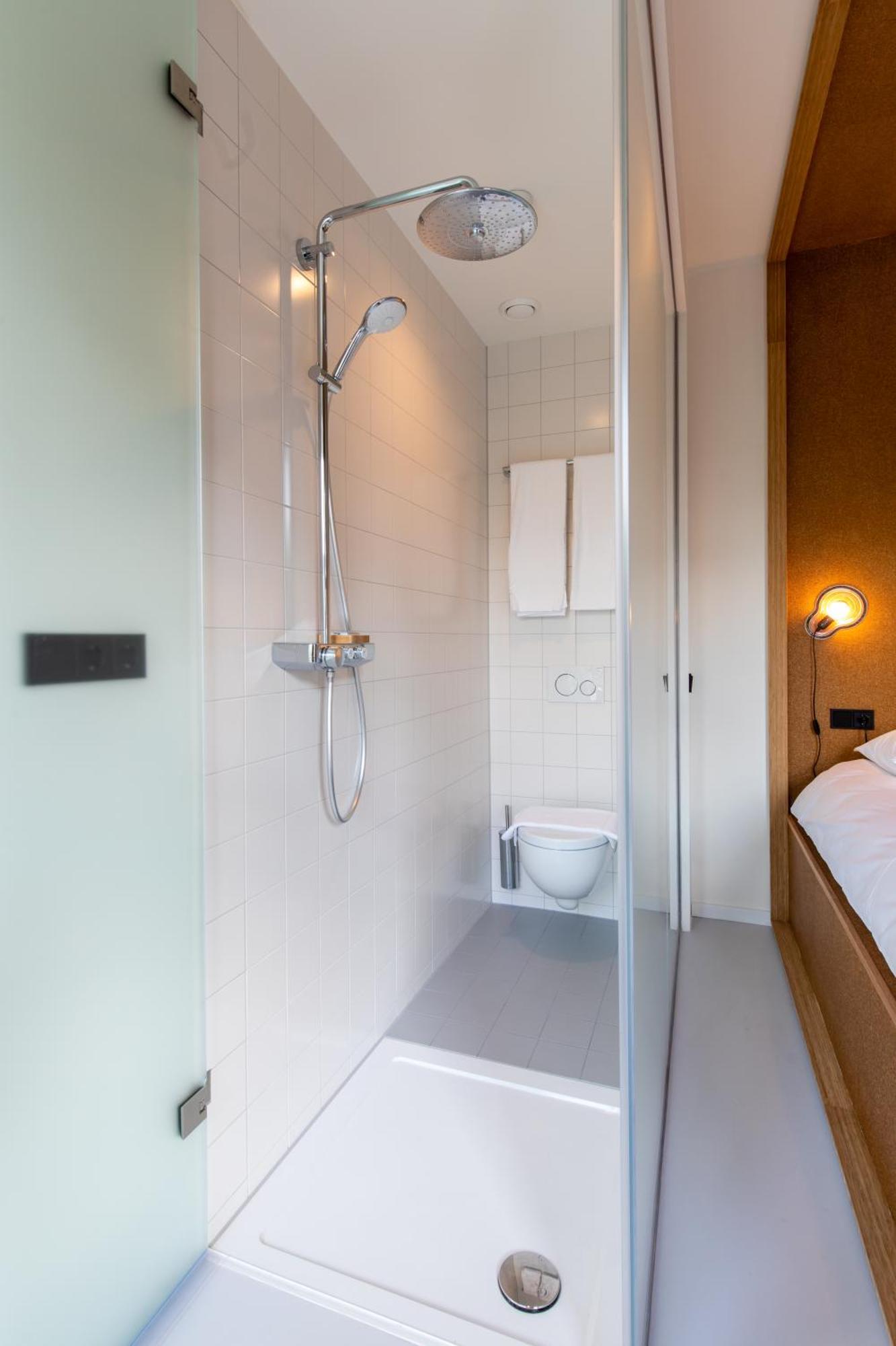 The Bellhop Hotel Rotterdam Eksteriør billede
